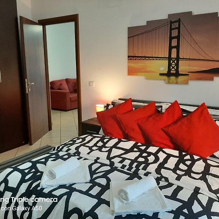 Hillary E Vale Room Rome Exterior photo
