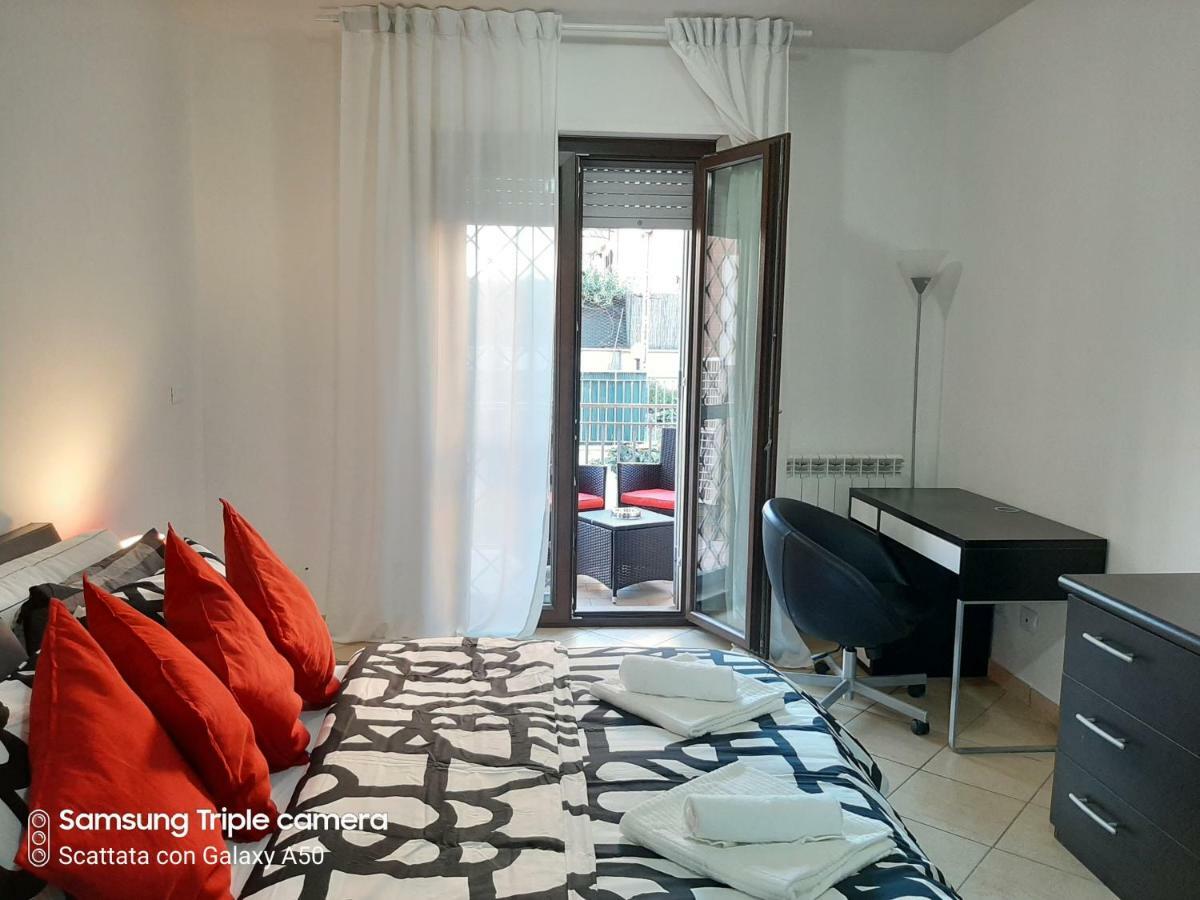 Hillary E Vale Room Rome Exterior photo