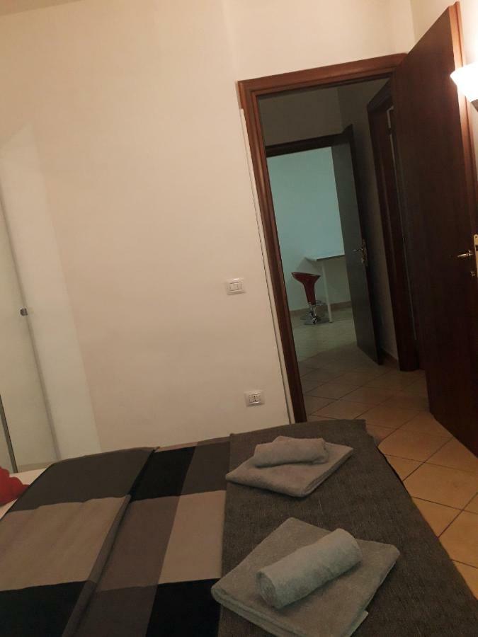 Hillary E Vale Room Rome Exterior photo