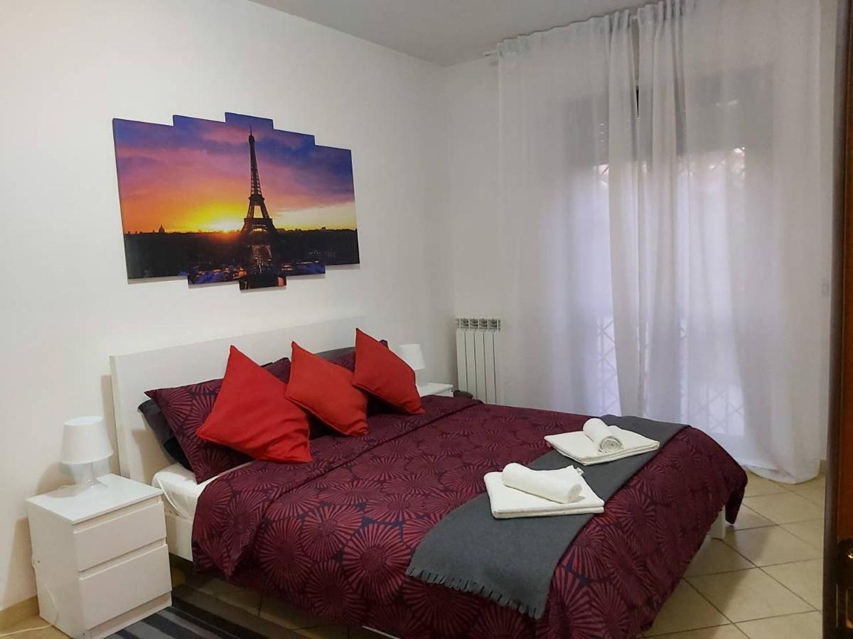 Hillary E Vale Room Rome Exterior photo